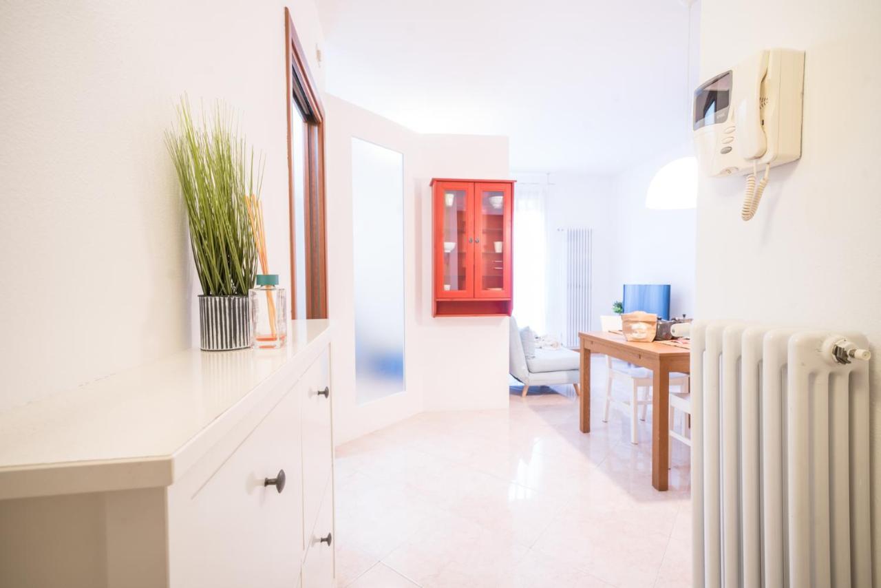 Gardappartamenti Garibaldi City Centre Desenzano del Garda Extérieur photo